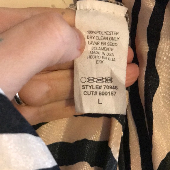 Karlie zip up satin top - Picture 3 of 4